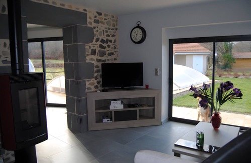Manzat Casa | Gîte 'Des Taravelles' con piscina privada, terraza privada y Wi-Fi
