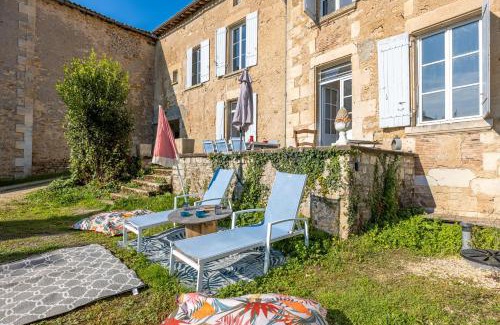 Champdeniers Casa | Gite Du Val D'egray
