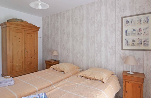 Saint-Germain-de-Livet Cabaña | Gite of the Domaine de la Mésange golf course