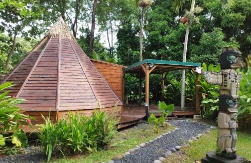 Pointe-Noire Chalet De Esquí | Gite du Manial Tipi bois Danse du Soleil