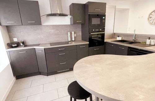 Troarn Cabaña | Gîte-Familiar-Baño privado con bañera-Vista al Jardín