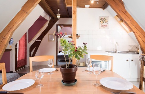 Saint-Sauves-d'Auvergne Cabaña | Gîte for 3 to 5 people in the heart of the Auvergne volcanoes