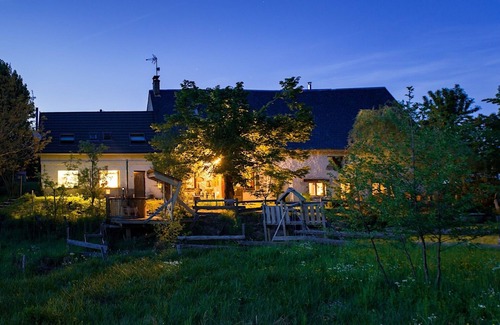 Saint-Sauves-d'Auvergne Cabaña | Gîte for 3 to 5 people in the heart of the Auvergne volcanoes