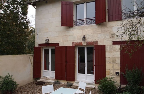Floirac Casa | Gite Fonteneau Charming house 35 minutes from Bordeaux by streetcar or bus