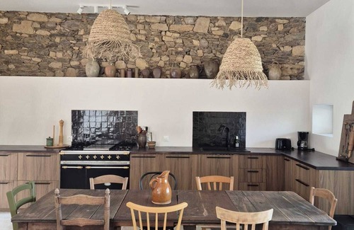 Saint-Sulpice-d'Excideuil Casa | Gîte La grange is a converted barn with all modern comforts.
