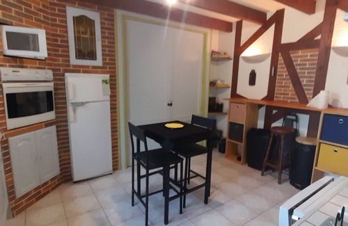 Ossun-ez-Angles Chalet De Esquí | Gîte in a small village perched on a pièmont ridge in the heart of the Pyrenees.