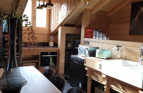 Marignier Apartamento | Gite in Residential Chalet :Ski/Mountain/Discovery Haute Savoie /6 pers