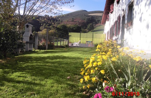 Helette Apartamento | Gîte in the heart of the Basque Country on a working farm