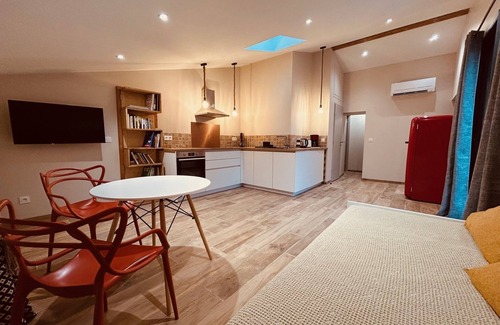 Montolieu Casa | Gite la Maison du Vigneron with 4 bedrooms