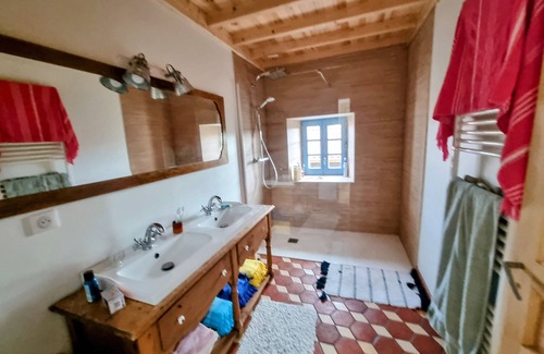 Usson-en-Forez Otro | Gite "La Menou", au Cœur des Monts du Forez, Gite de Charme à 1h30 de Lyon
