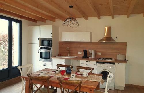 La Chapelle-dʼAngillon Casa | Gite La Roseraie maison au calme à la campagne