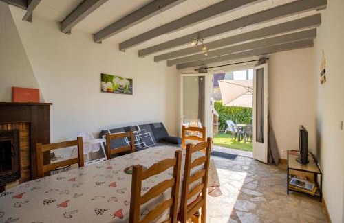 Saint-Andre-dAllas Casa | Gite La Salamandre