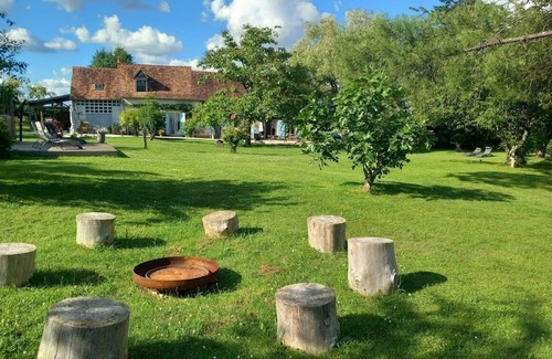 Herry Apartamento | Gîte Le Corbier. Absolute peace and yet only 10km from the A77 autoroute.