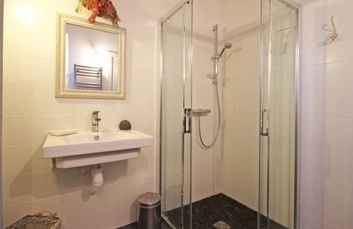 Le Pin-la-Garenne Cabaña | Gite Le Pin-la-Garenne, 3 bedrooms, 9 persons