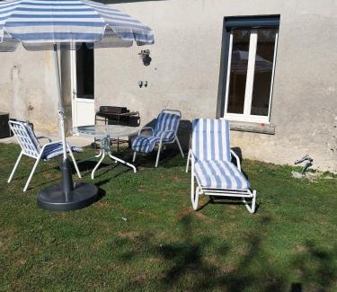 Echassieres Casa | gite le terminus