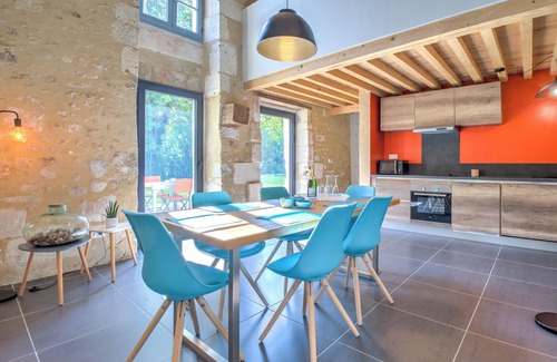 Chassaignes Casa | "Gîte Les Chouettes" con piscina compartida, terraza privada y Wi-Fi
