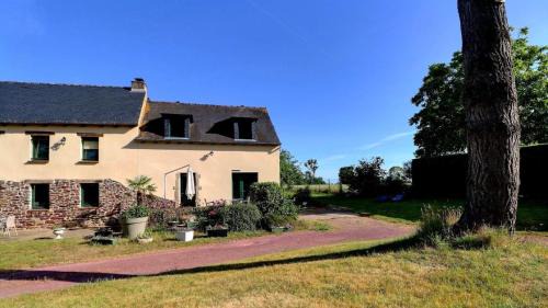 Quedillac Casa | Gite Les Deux Pins de Trémel