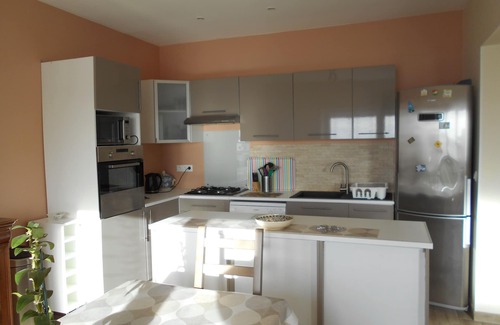 Pirou Casa | CASA A 200M DEL MAR, TRANQUILA Y HERMOSA VISTA A LA COSTA