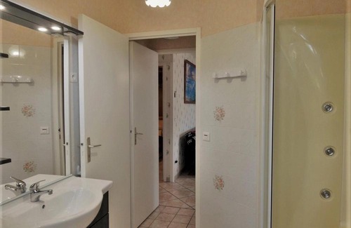 Auriac-du-Perigord Chalet De Esquí | Gite les Pins - les gites des hauts de vialot
