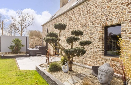 Angoville-sur-Ay Cabaña | Casa rural Lessay, 4 dormitorios, 8 personas