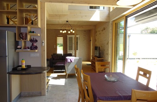 Bourneau Casa | Casa rural situada a 8 km de la salida 7/1 de la autopista 83.