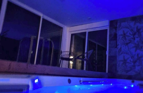 Saint-Omer Casa | Gite Love Room and Spa Romantic Escapade in Saint Omer