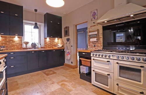 Mace Cabaña | Gite Macé, 5 bedrooms, 14 persons