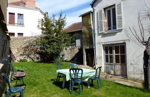 Neris-les-Bains Cabaña | Casa rural Néris-les-Bains, 4 dormitorios, 8 personas