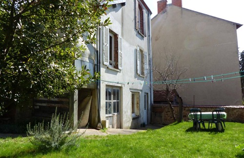 Neris-les-Bains Cabaña | Casa rural Néris-les-Bains, 4 dormitorios, 8 personas