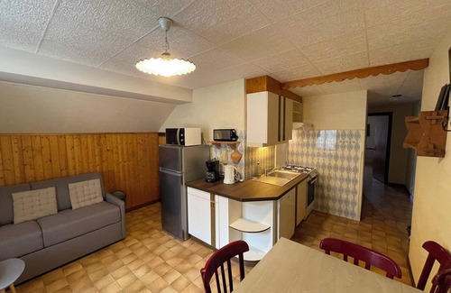Saint-Jean-de-Sixt Apartamento | Gite PAQUERETTE with SPA and SWIMMING POOL