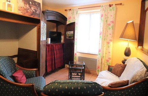 Pleaux Cabaña | Gite Pleaux, 2 bedrooms, 5 persons