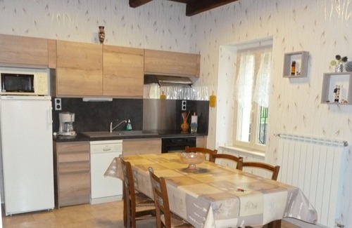 Recoules-Previnquieres Casa | Casa rural Sévérac-d'Aveyron, 3 dormitorios, 6 personas
