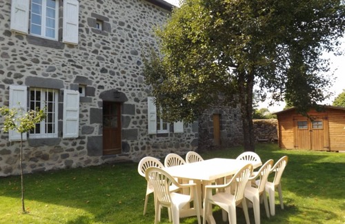 Saint-Cirgues-de-Malbert Cabaña | Gite Saint-Cirgues-de-Malbert, 5 bedrooms, 8 persons