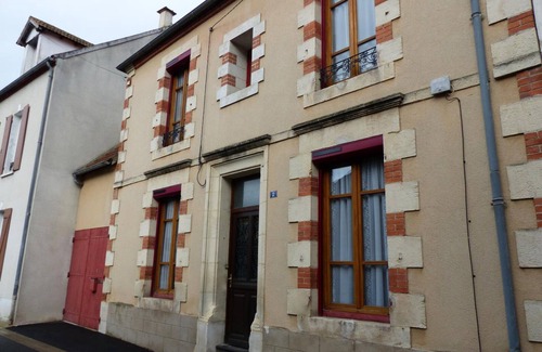 Saint-Germain-des-Fosses Cabaña | Casa rural Saint-Germain-des-Fossés, 4 dormitorios, 8 personas