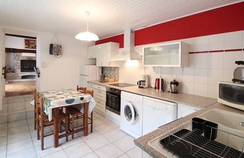 Saint-Santin-de-Maurs Cabaña | Gite Saint-Santin-de-Maurs, 3 bedrooms, 6 persons