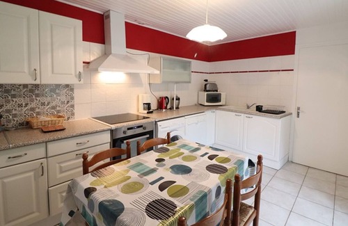 Saint-Santin-de-Maurs Cabaña | Gite Saint-Santin-de-Maurs, 3 bedrooms, 6 persons