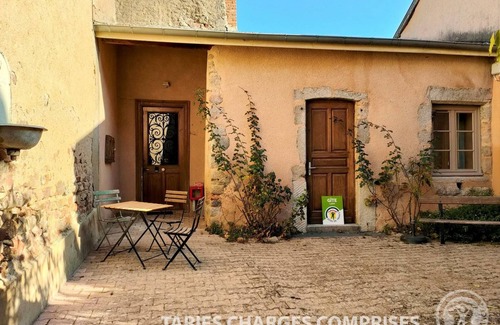 Saint-Haon-le-Chatel Cabaña | Casa rural Saint-Haon-le-Châtel, 3 dormitorios, 11 personas