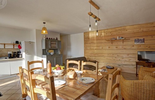 Saint-Romain-en-Jarez Cabaña | Casa con jardín, juegos para niños y terreno de petanca. ¡Ideal para senderismo y cicloturismo!