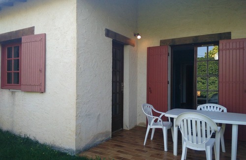 Saint-Marcory Condominio | Gite with large swimming pool, play area, green space.