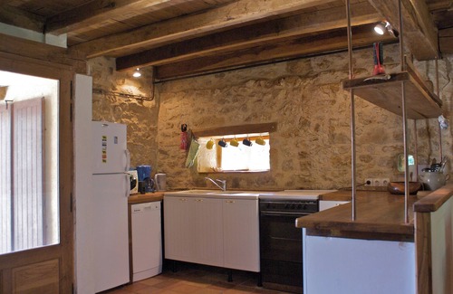 Montclera Casa | tranquila casa de campo con piscina