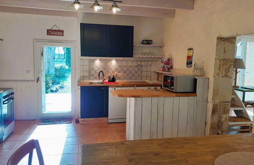Chambon Casa | Gîte with swimming pool at Les Ormeaux, charming location, calm and greenery, sleeps 10, 4*.