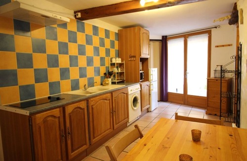 Mouthoumet Casa | Cottage con Wifi y Jacuzzi Para 2-3 Personas a un Precio Bajo, Cerca de los Castillos Cátaros
