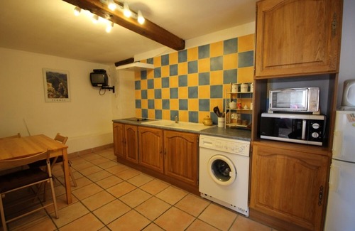 Mouthoumet Casa | Cottage con Wifi y Jacuzzi Para 2-3 Personas a un Precio Bajo, Cerca de los Castillos Cátaros