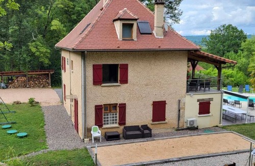 Carennac Casa | Gite14 Personnes sur 1.6ha, Piscine et Panorama sur Vallée de la Dordogne