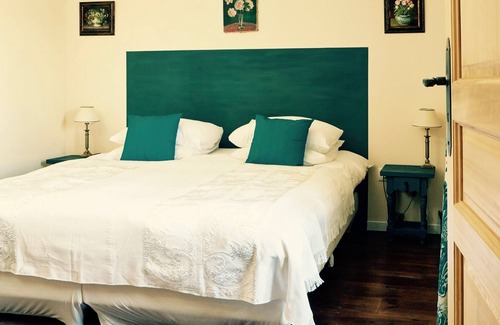 Echallat Cabaña | 4 Star Cottage de lujo para 6 personas, piscina climatizada, cerca de Cognac y Angulema
