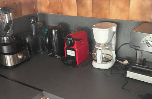 Montignac Casa | Gites de Charme 18 Personnes Avec Tennis Dans un Parc de 2 ha . Idéal Familles
