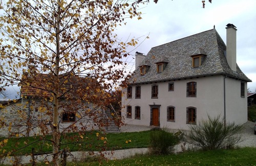 Arpajon-sur-Cere Casa | FOREST GITES: BIRCHES