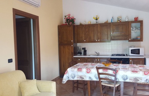 Imperia Villa | Apartamento Giulia en Villa con jardín, aparcamiento, piscina cubierta compartida
