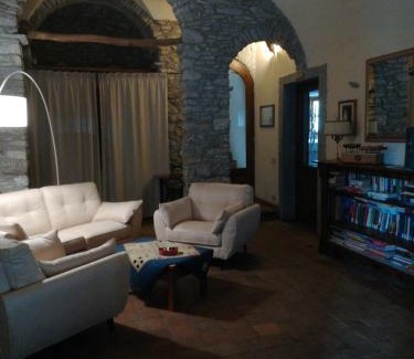 Bagnone Casa | Giunasco