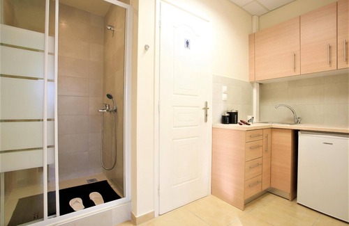 Markopoulon Casa | GK Airport Suites - Free Shuttle